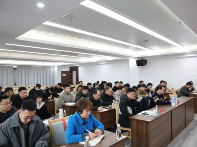 市城投集團(tuán)召開(kāi)違規(guī)套取資金問(wèn)題專項(xiàng)整治暨國(guó)有、集體資產(chǎn)違規(guī)轉(zhuǎn)租問(wèn)題專項(xiàng)治理工作推進(jìn)會(huì)